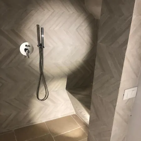 Ca Sotto L'arco 4*