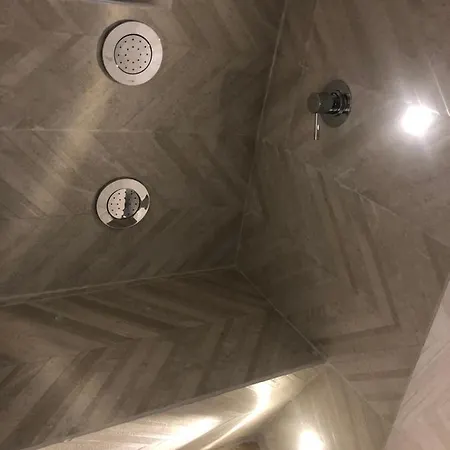 Ca Sotto L'arco 4* אוסטוני